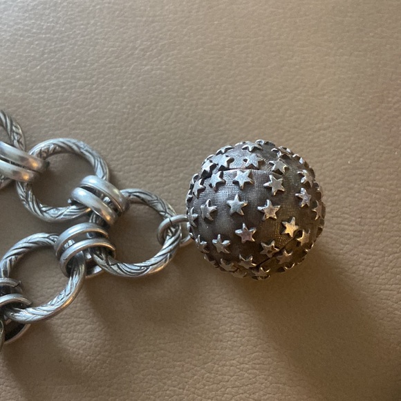 Great silver circle bracelet w toggle clasp “MADE IN FRANCE” & killer star globe - Picture 2 of 5
